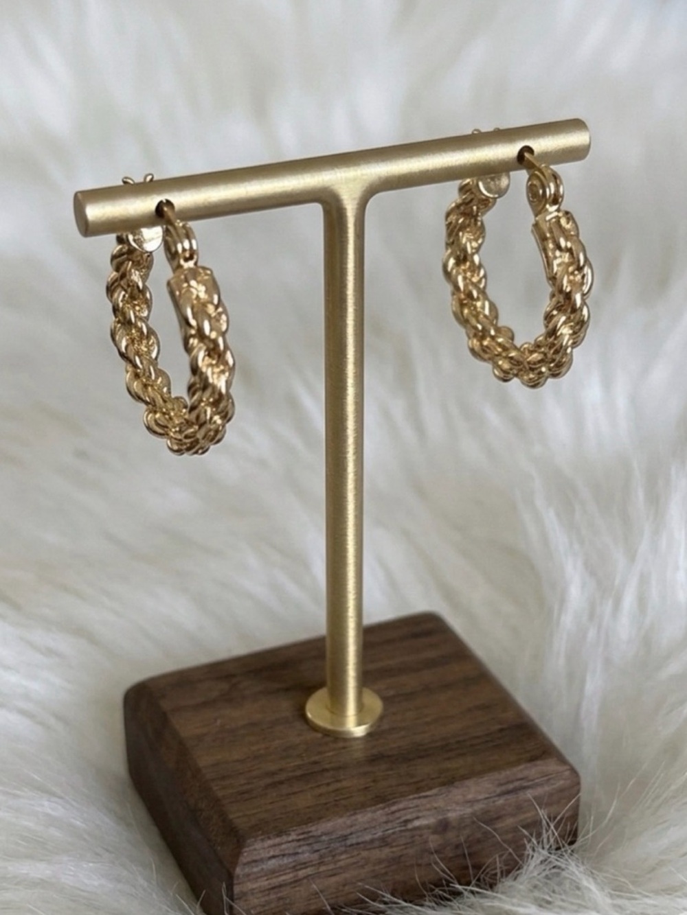 Monet Gold Tone Clip Hoop Earrings Textured Chain Link Vintage Signed
